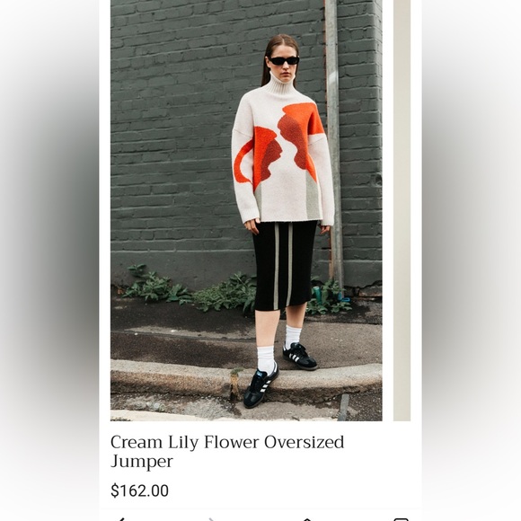 Another Girl Abstract Sweater - Picture 4 of 4